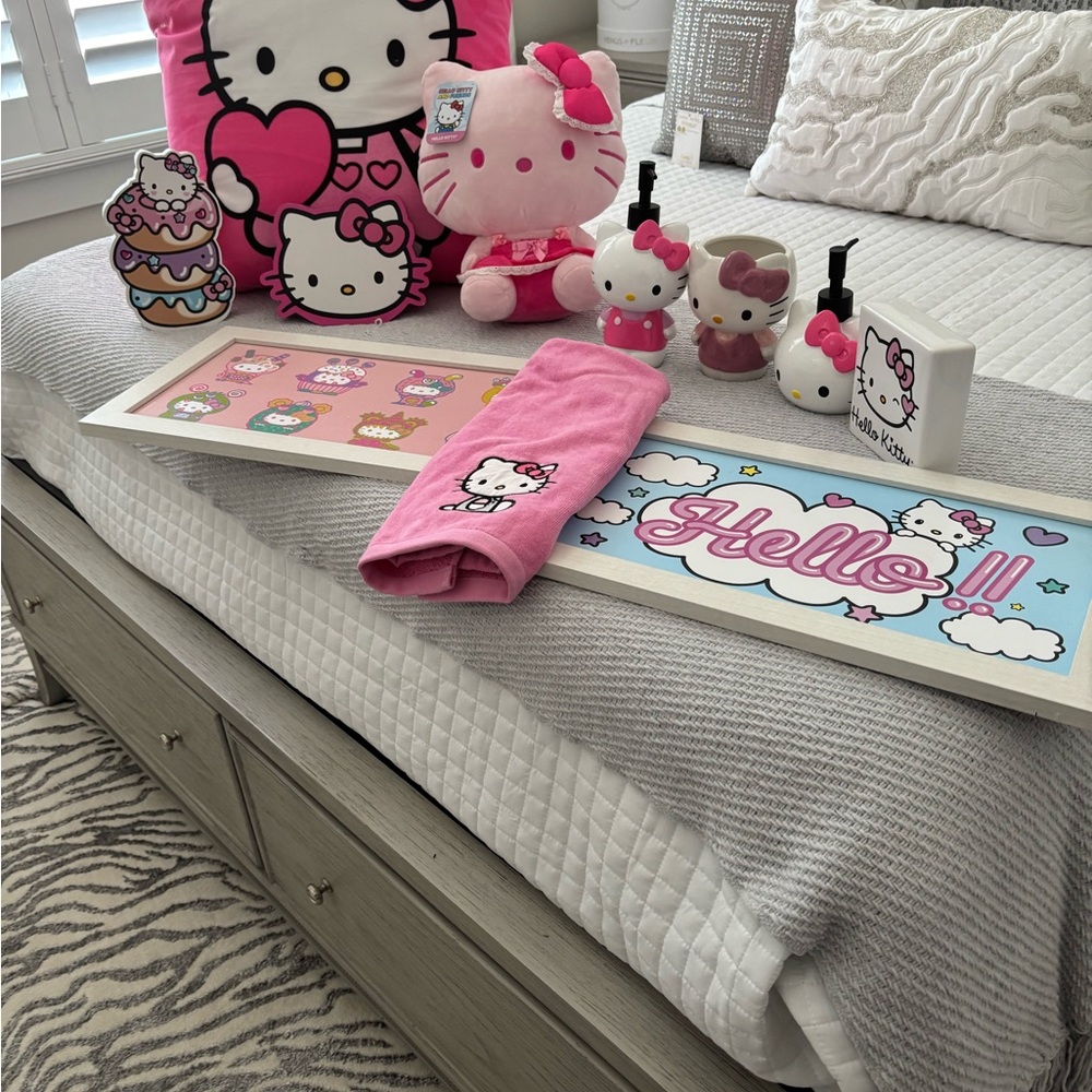 Hello Kitty Pink Home Decor Set